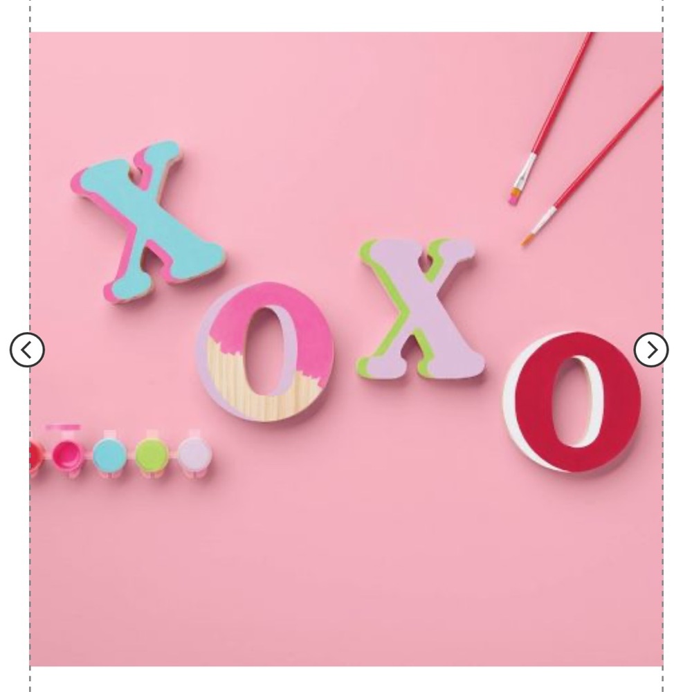 NWT MONDO LLAMA VALENTINES XOXO PAINT YOUR OWN WOOD SIGN